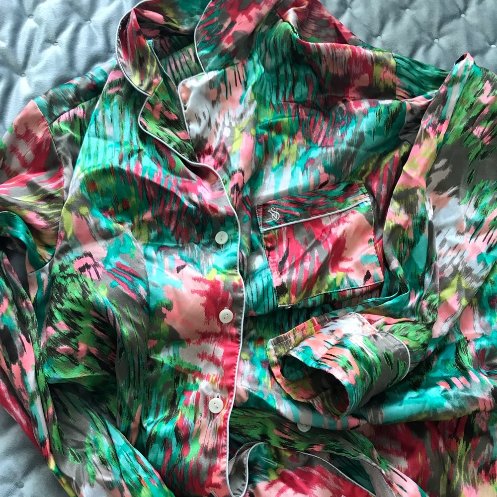 Victoria’s secret sleepshirt